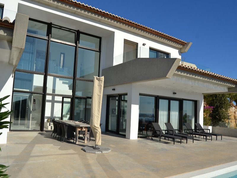 Buy your luxury property with sea view and pool in Javea 1.950.000 €