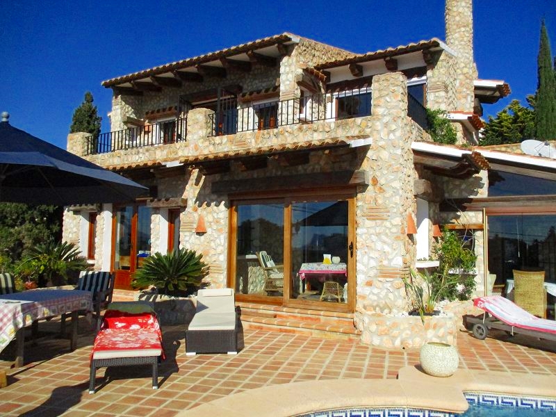 Moraira finca style villa for sale