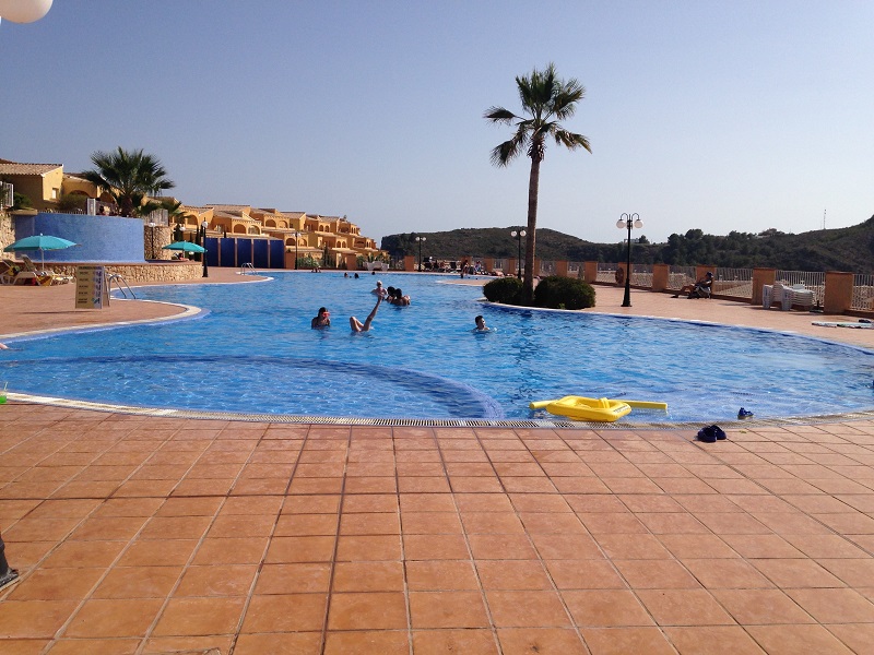 Holiday apartment to rent with big pool in Benitachell from 49 € per night