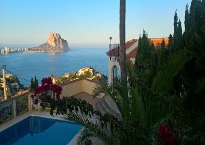 Sea view apartment to rent in Calpe in quiet location with pool from 57 € per night