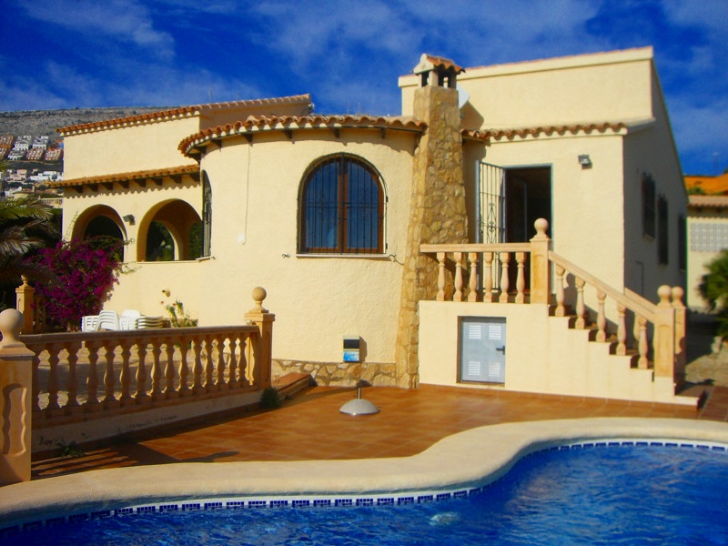 Holiday villa with pool and sea view in Benitachell at the Cumbre del Sol from 132 € per night