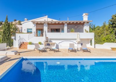 Luxury villa in ibizan style with sea views in Moraira for sale ref 1.350.000 €